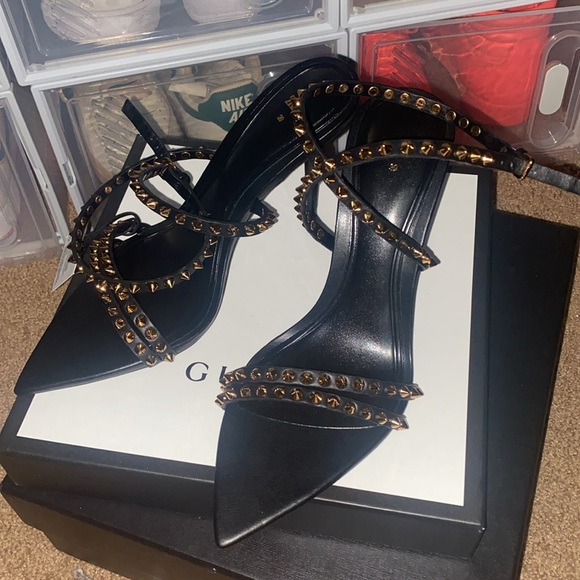 Sandals - Picture 2 of 5